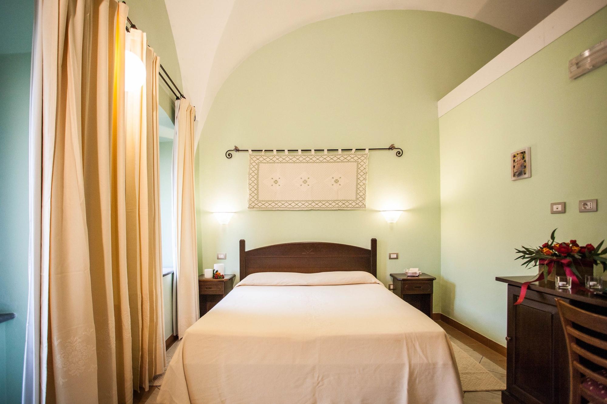Hotel Il Duomo Phg Oristano Extérieur photo